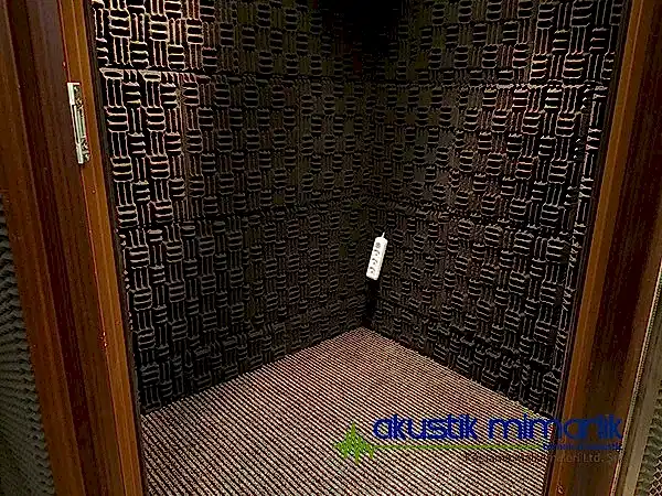 Labirent Sünger Akustik Kabin Uygulaması